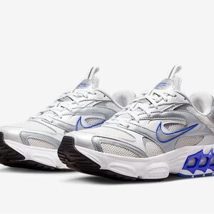 Women’s Nike Zoom Air Fire sneakers size 7 new